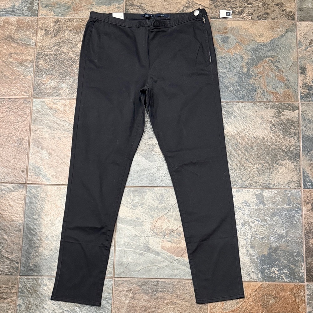 GAP Women’s Classic Black Chinos